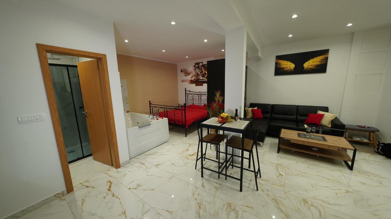 Diamond Apartment