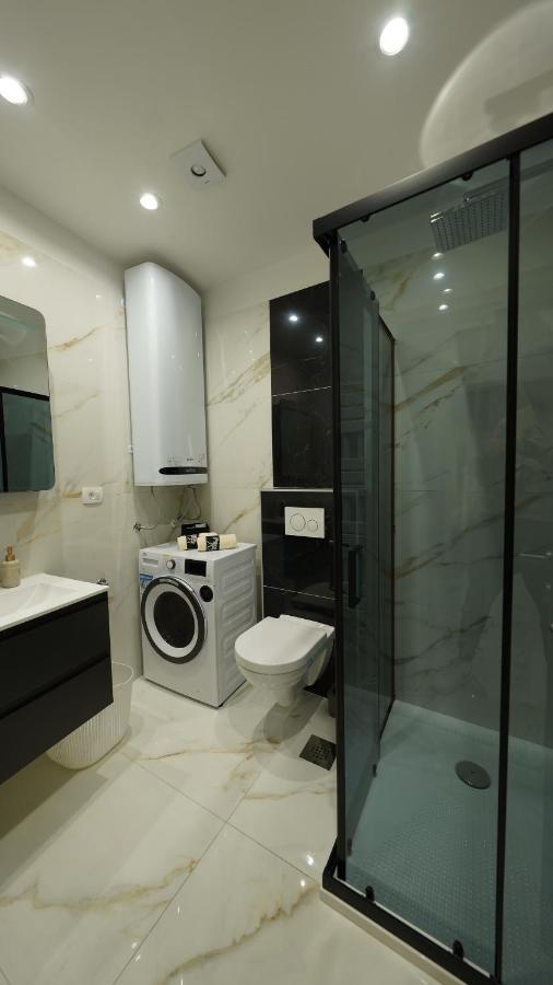 Diamond Apartment *